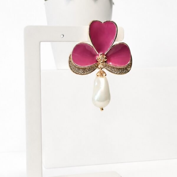 Brinco esmaltado Orquídea Pérola Barroca